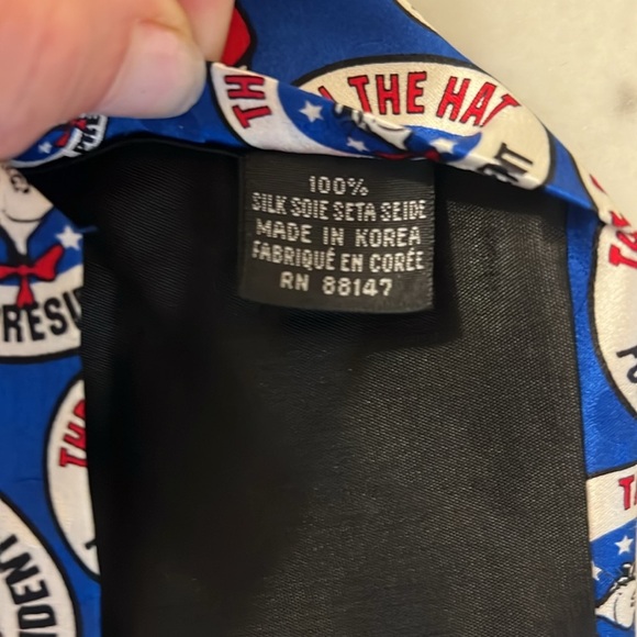 Dr Seuss Cat in the Hat for President silk tie - Picture 4 of 4